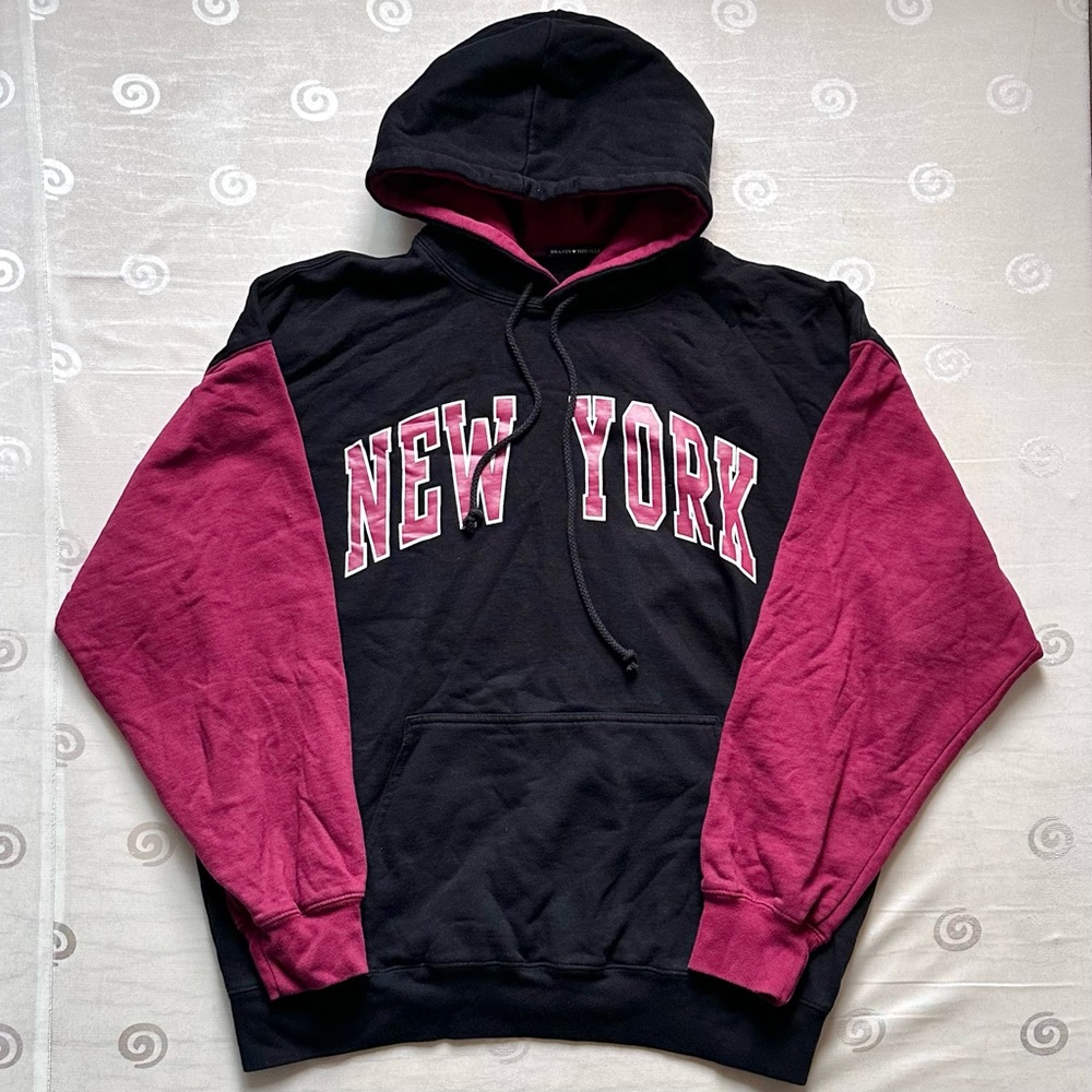 Brandy Melville red and white New York colour block graphic christy hoodie large